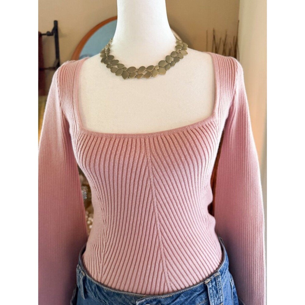 Hollister Pink Top with square neck and arm flare, NWT